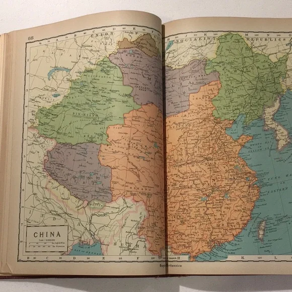 1941 Encyclopedia Britannia World Atlas Leather-Bound - Picture 16 of 16